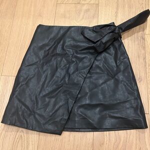 Super cute wilfred leather skirt